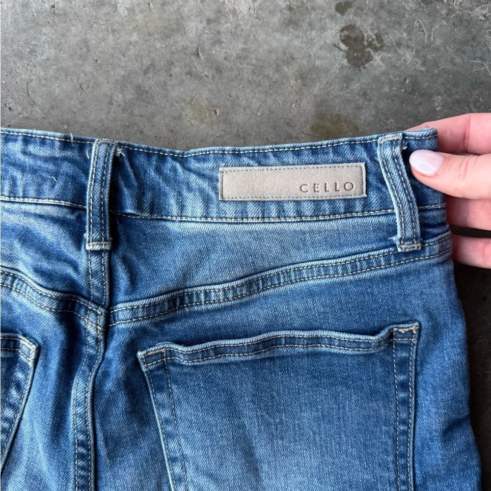 WOMENS CELLO JEAN SHORTS SIZE SMALL - Picture 4 of 4